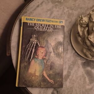 Nancy Drew Mystery Stories Book - The Secret in the Old Attic